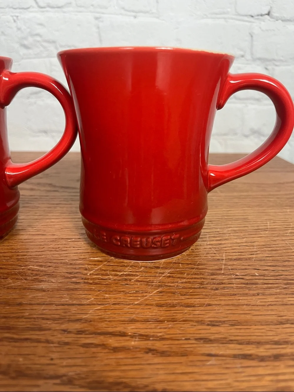 Le Creuset Red Cerise Stoneware Coffee Mug Set of 2~ Ombre Gradient Cups